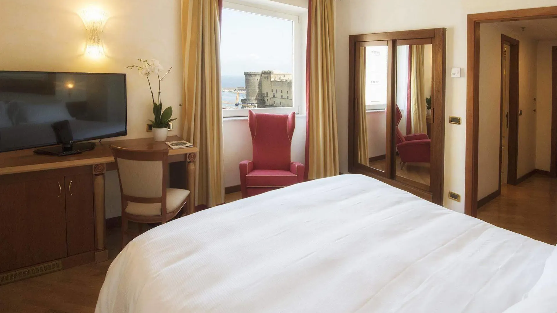 Renaissance Naples Hotel Mediterraneo